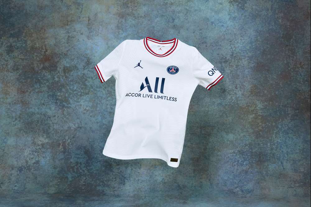 Paris Saint-Germain y Jordan Brand revelan la cuarta camiseta para